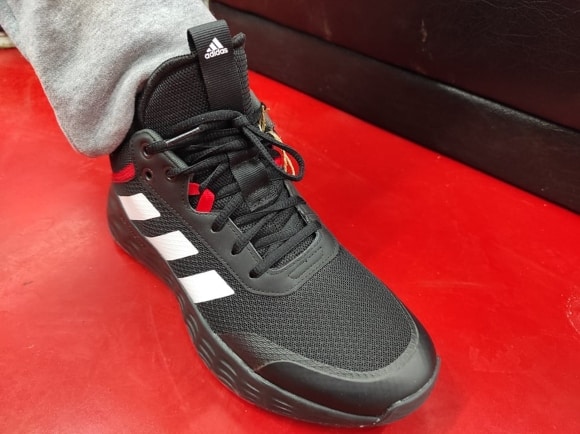 adidas basketball shoes under 200