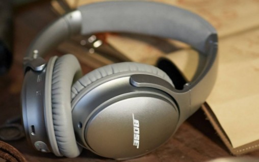 best headphones for basketball - bose quietcomfort 35